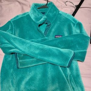 Green Patagonia with pockets size XL